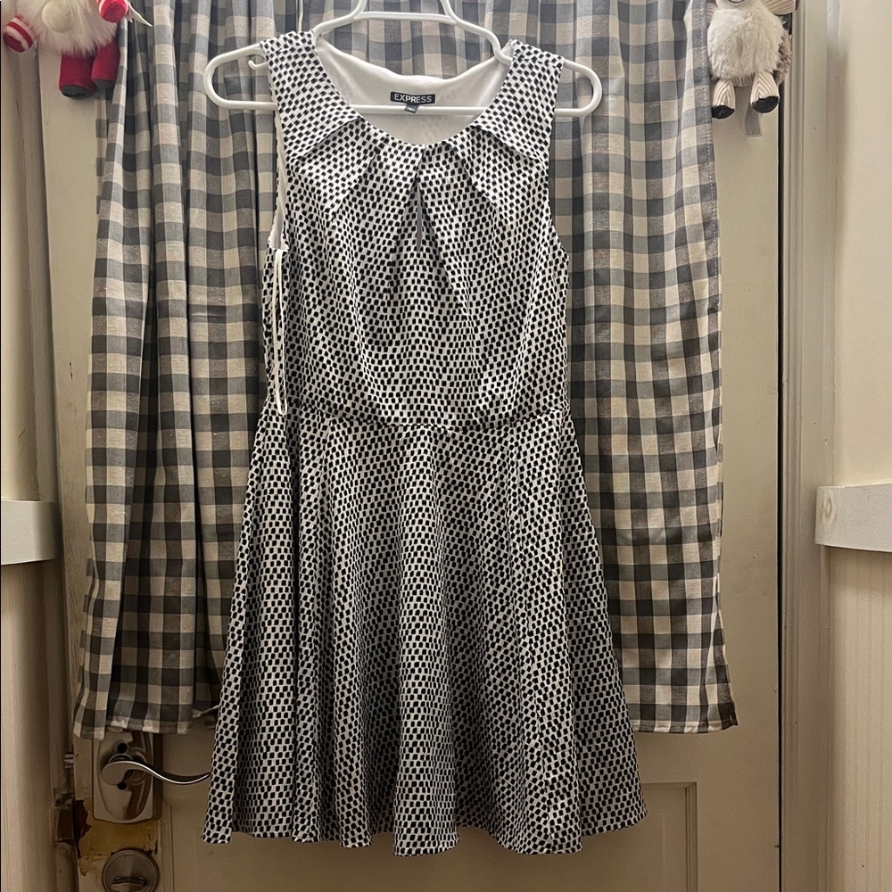 Express Black and White Patterned Mini Dress Size 6